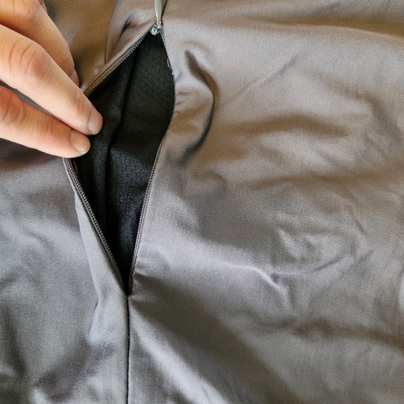 Performance reflective running vest grey and black size medium - Picture 5 of 5